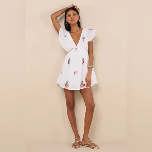 Lulus  White Embroidered Flutter Sleeve Mini Dress NWT Size M Medium - Picture 2 of 8